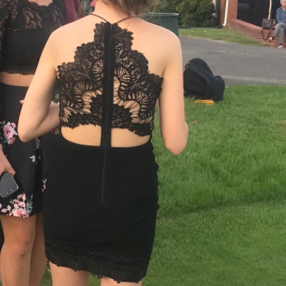 Black dress - Picture 3 of 3